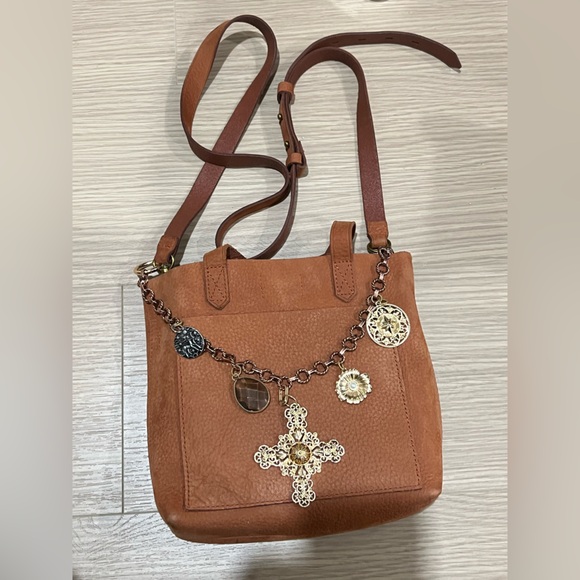 Used- Madewell The Small Transport Crossbody in Nubuck Leather: Rainbow Strap - Picture 14 of 17